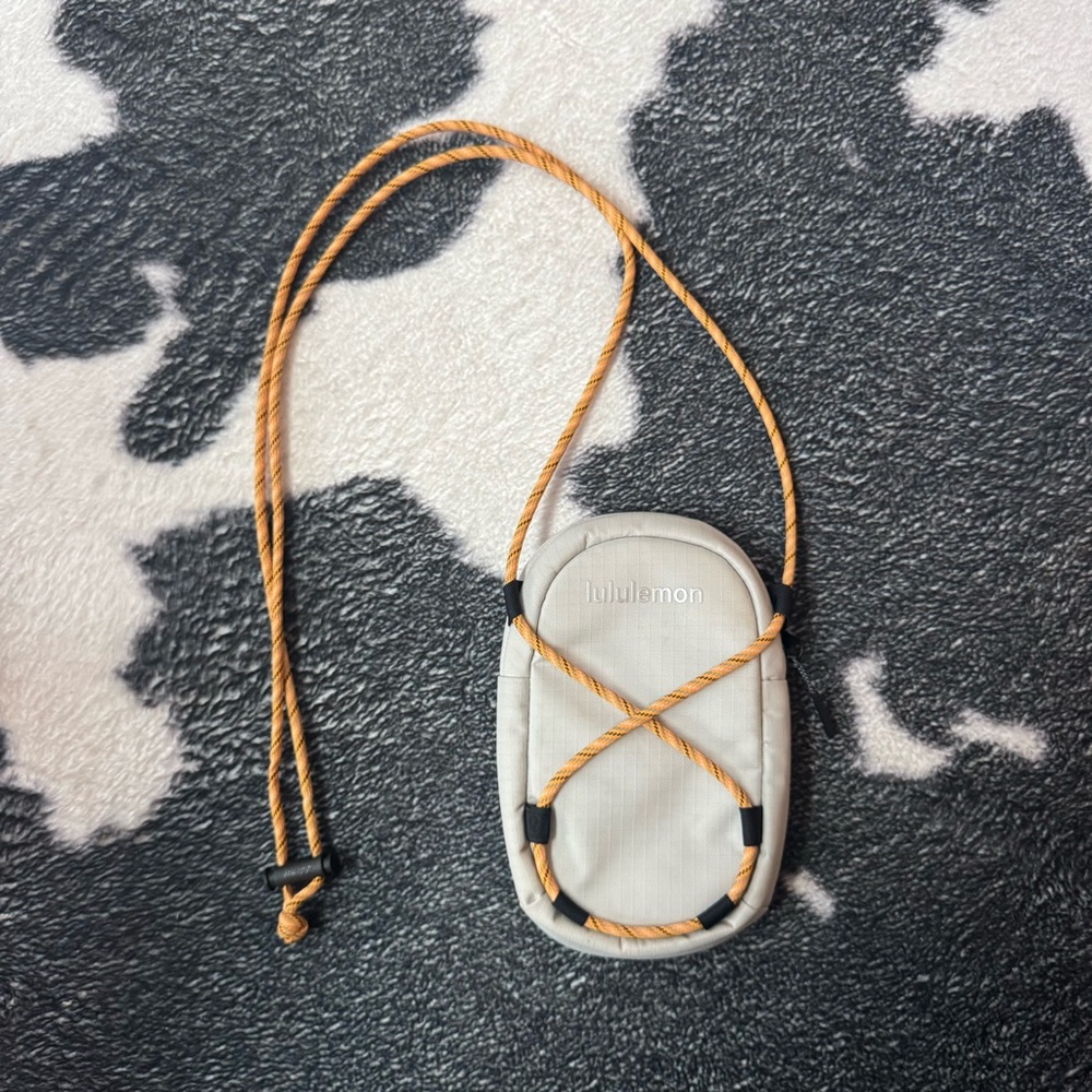 Lululemon Ripstop Paracord Crossbody In Dove Grey - Picture 2 of 3
